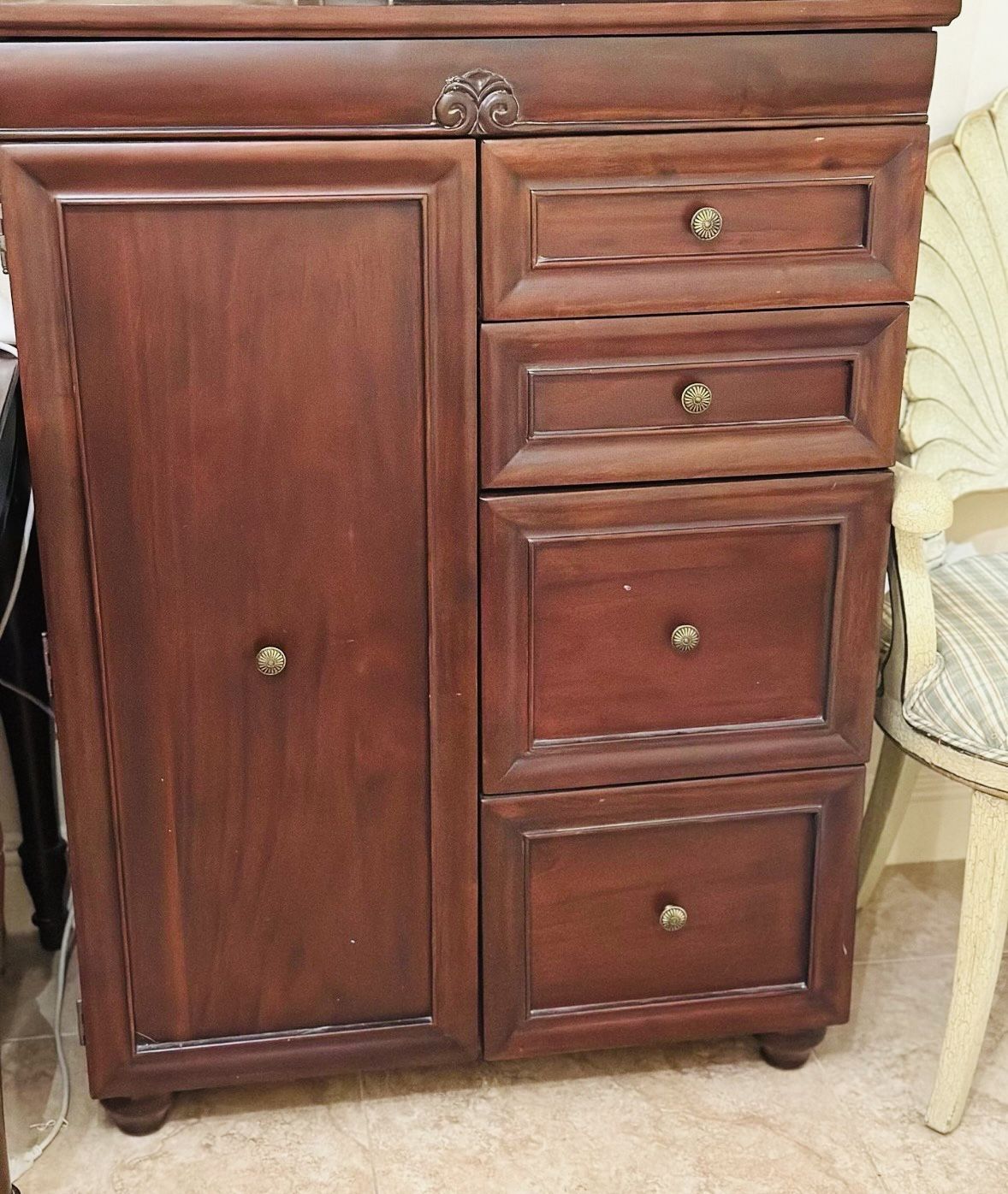 Filing Cabinet / Dresser