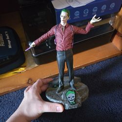 Suicide Squad Joker Statue 