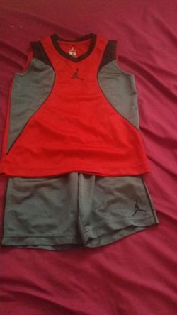 Boy set Worn 2 times only like new size 6