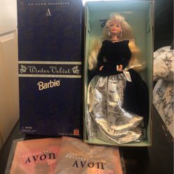 Winter Velvet Barbie With Two Changes Of Clothes 