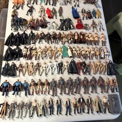 134 Star Wars Action Figures
