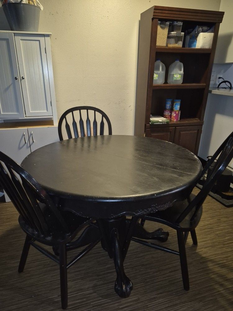 Dining Table & Chairs