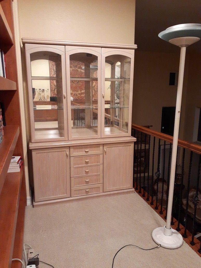 Clean Solid Oak China Cabinet + Matching Dinning Table