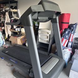Treadmill (read description)