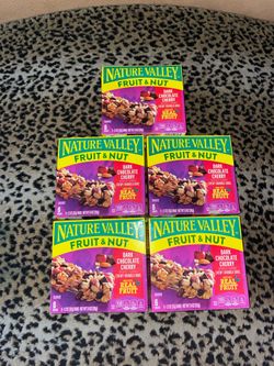 5🔥boxes of Natural valley fruit & Nut all 5 for $10 firm on price