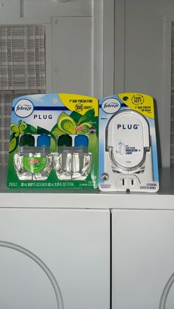 Febreze Plug Oil Warmer + Gain Refills Bundle