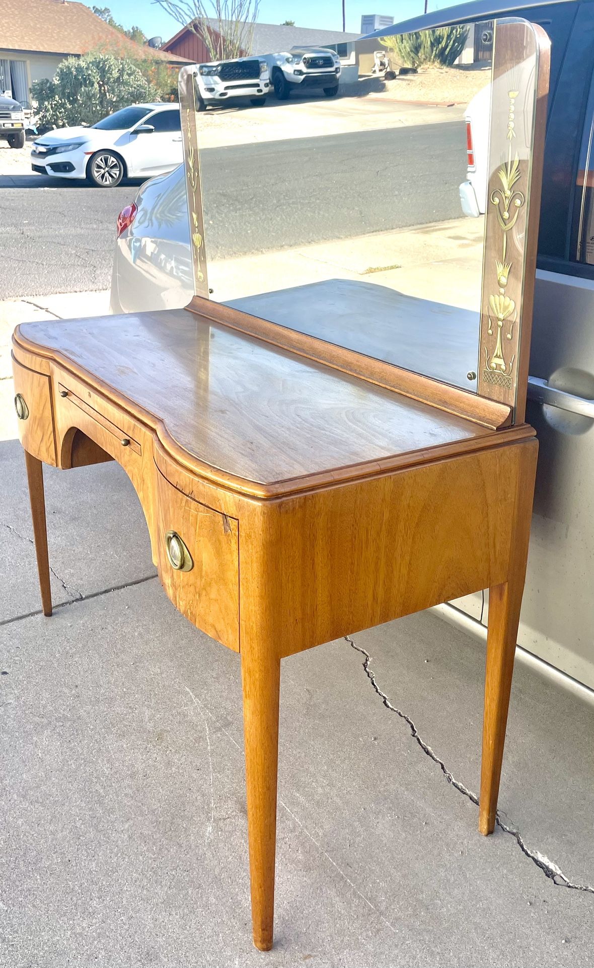 Gorgeous Antique Art Deco Hepplewhite Walnut Wood Vanity with/ Mirror Johnson Furniture Co.