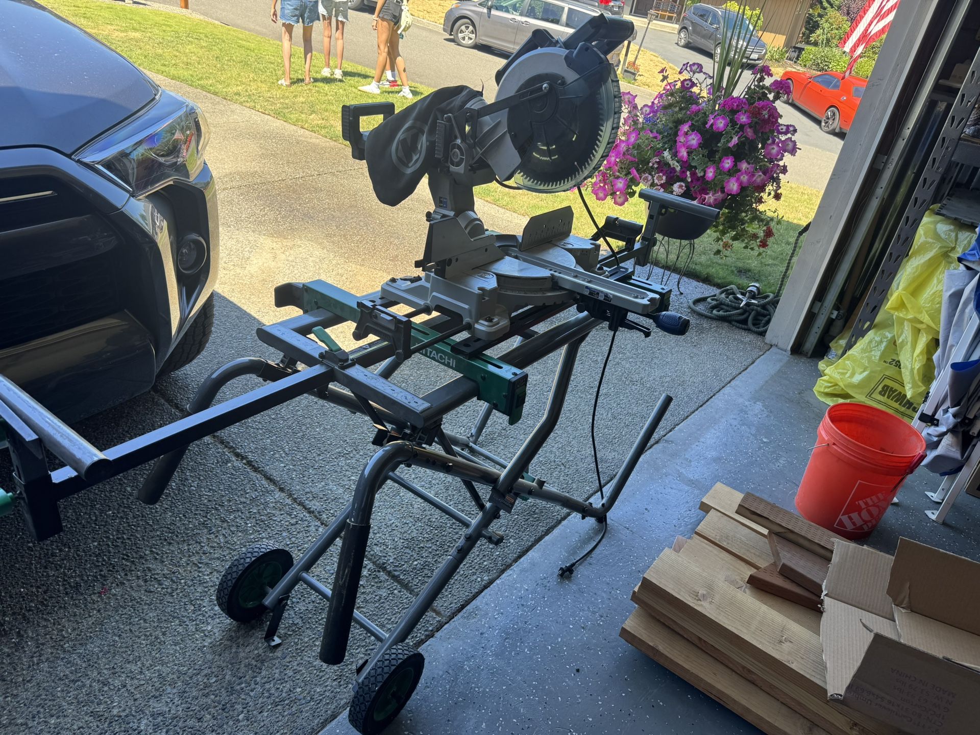 10” Kobalt Compound Miter Saw And Stand