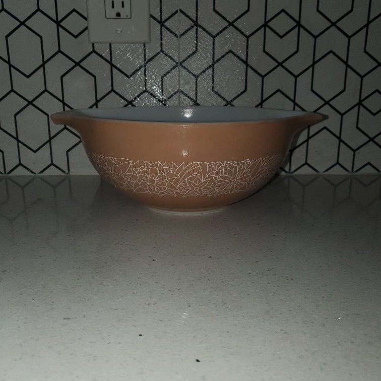 Pyrex Woodland Cinderella 443, Good Condition