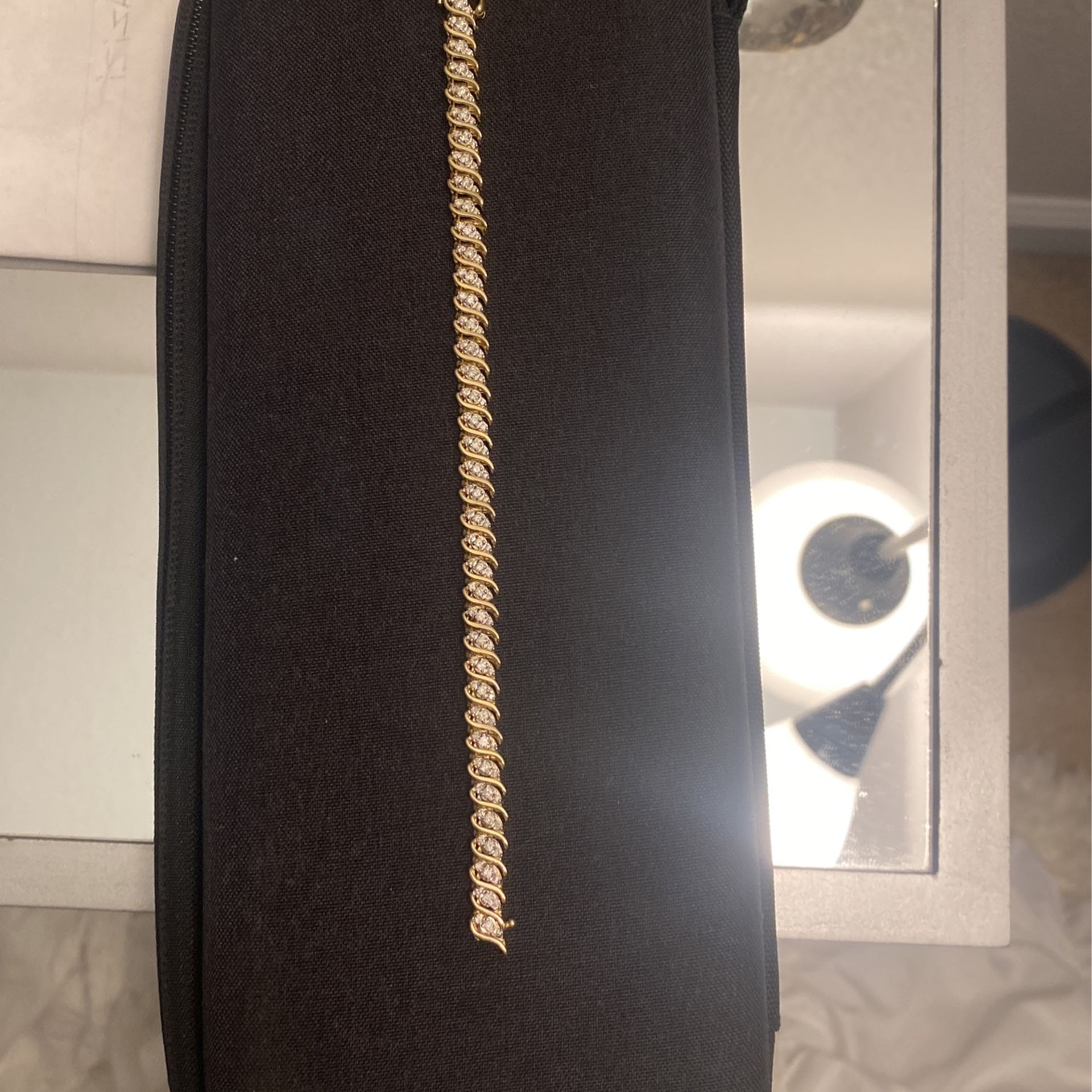 10 Carat Gold Braclet With Diamonds