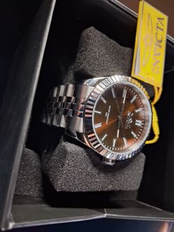 Brand  New Invicta Watch  Fluted  Bezel Jubilee type band, all wrapped in plastic  with box .