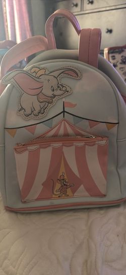 Lounge fly Disney Dumbo, mini backpack, and wallet