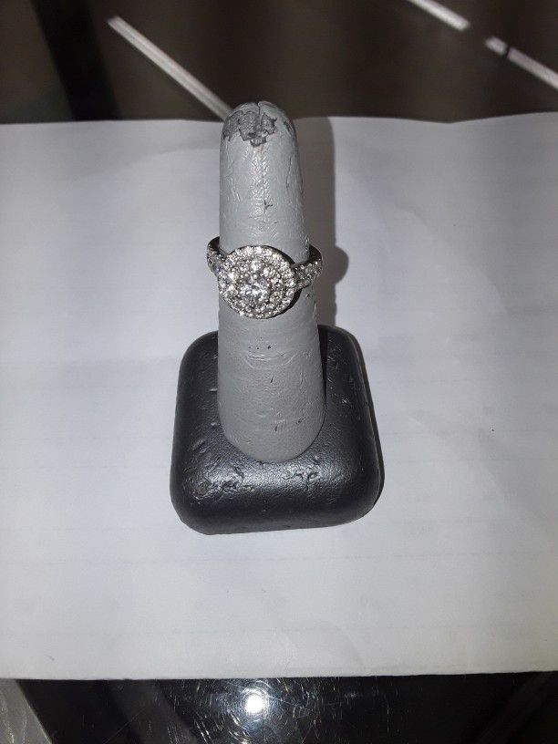 Ladies Engagement Ring 14kt White Gold