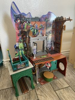 TMNT Ninja Turtles Sewer Lair Playset