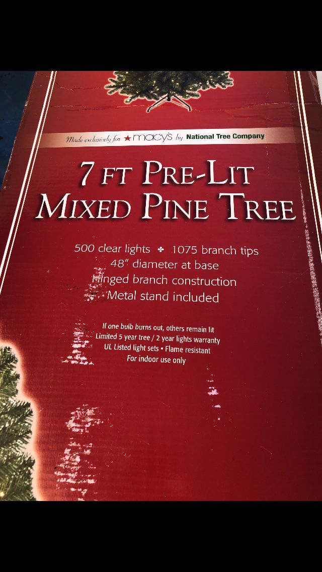 Brand new in box 7’ Christmas tree pre lit