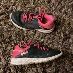 Girl’s Shoe Size 4