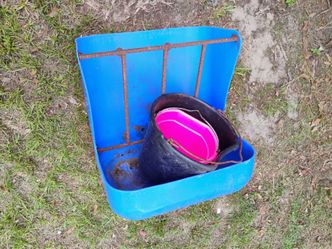 Hay feeder and feed buckets
