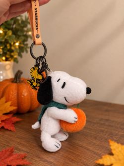 Starbucks Snoopy  Plush Keychain