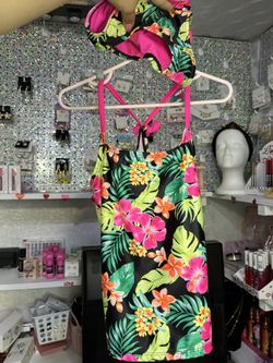 4 Girl Swimsuits/ Size Médium 7-8 Gentle Used/ No Rips No Flaws