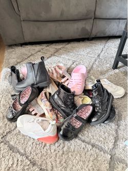 Girl shoes size 9c