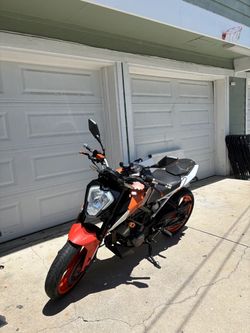 Ktm duke 200