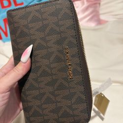 Title  Brand New Michael Kors Jet Set Medium Wallet – Brown MK Signature – $60