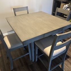 Like New Table With Chairs