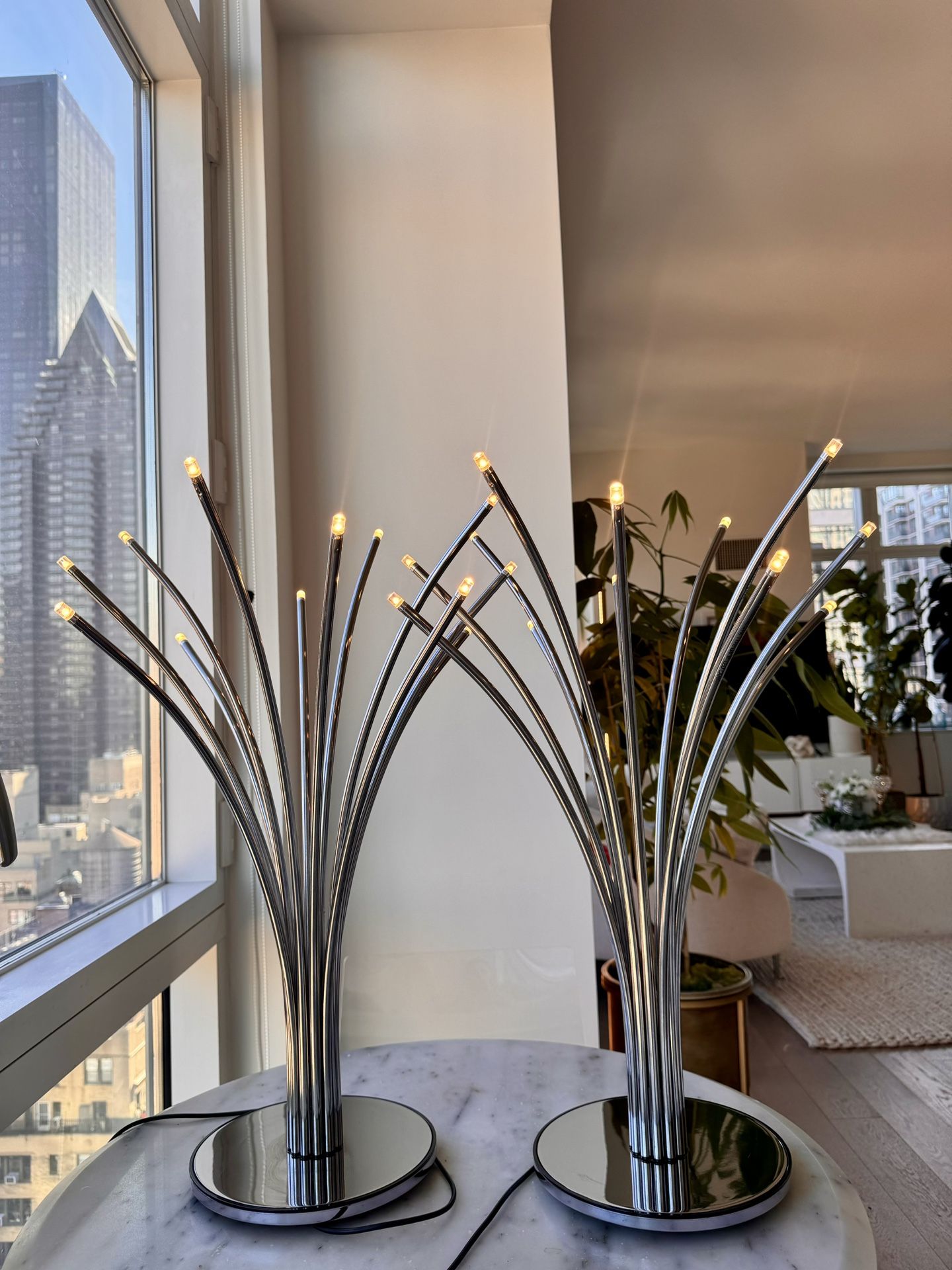 Hovna’s Table LED DIMMABLE LAMP