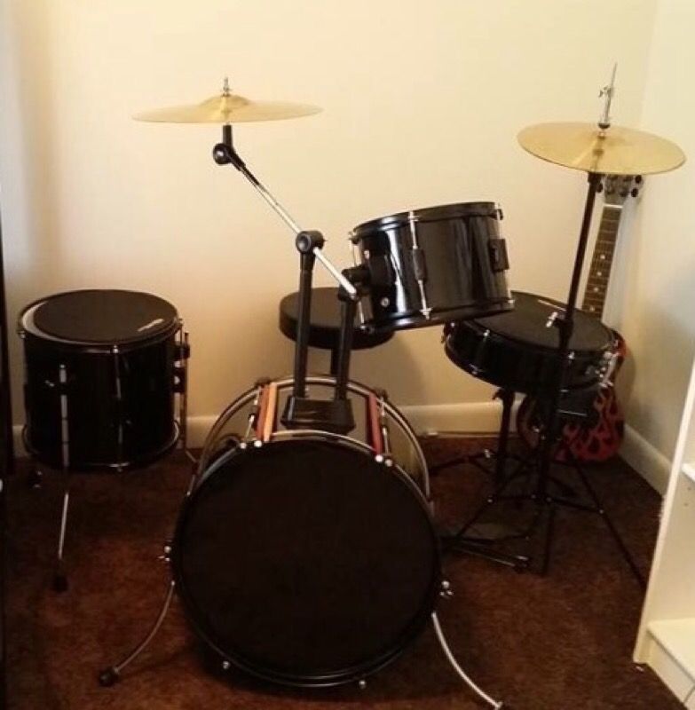 Rogue 4-Piece Complete Drumset Jet Black