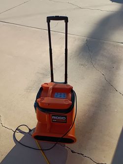 Rigid 1625 CFM 3 speed portable air mover, used basically new.