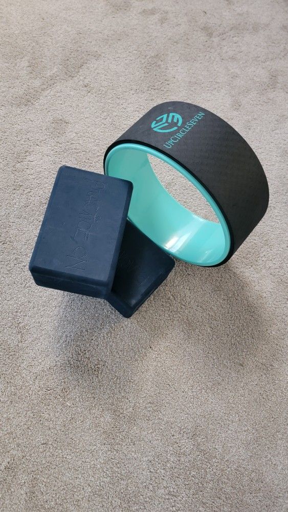Yoga Blocks And Back Roller