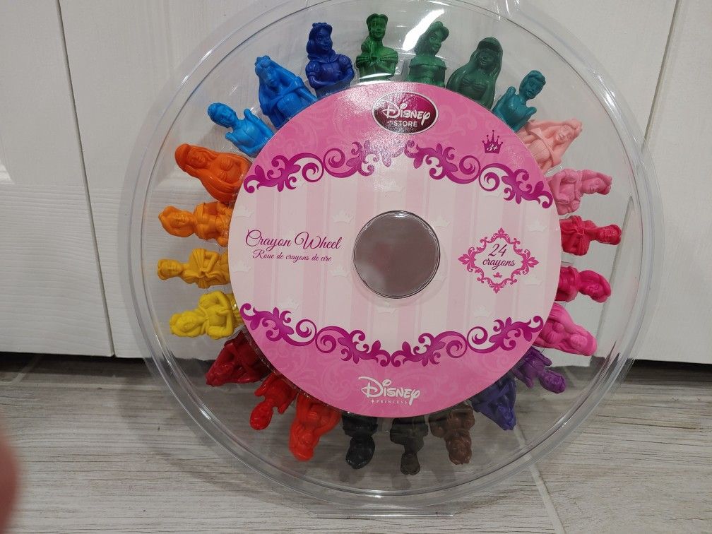 Disney Store Princess 24 Character Shaped Crayon Wheel