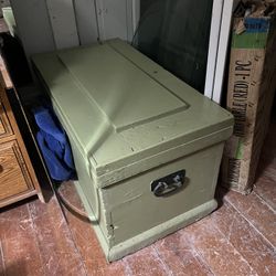 Green Traveling Chest
