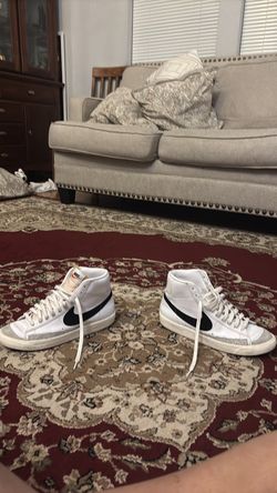 Nike shoes that are size 9