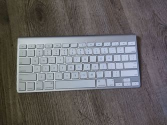 Apple Wireless Keyboard (Model: A1314) For Sale
