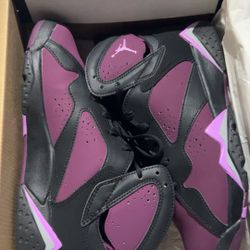 Size 6.5 Y (GG) - Jordan 7 Retro Mid Mulberry