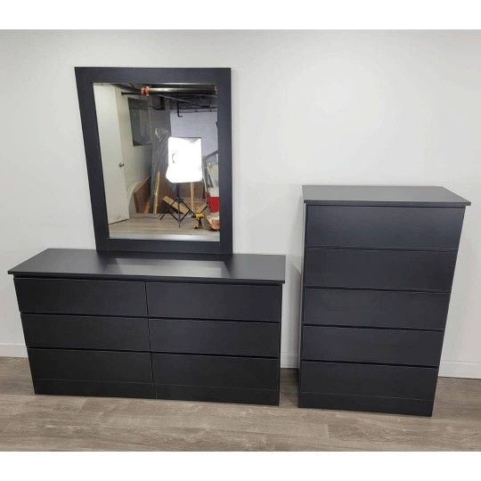 Dresser With Mirror And Chest