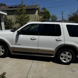 2004 Ford Explorer