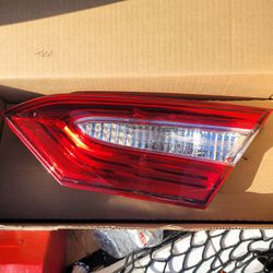18-21 Toyota Camry L/LE Inner Trunk Tail Light Reverse Lamp Right Passenger Side