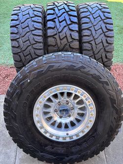 New KMC Ford f150 IMS rims 6x135 on Toyo