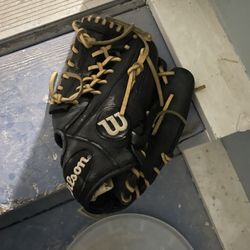 Baseball Glove Slightly Worn 