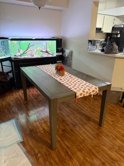 Expandable Dining Table w/ Leaf - from Citi