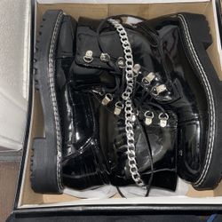 Leather Boots With Chains