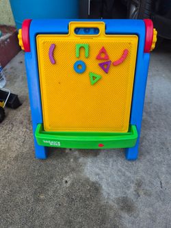 Kids 2-in-1 Easel and Activity Center