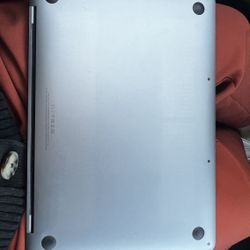 2016 MacBook Pro 258GB