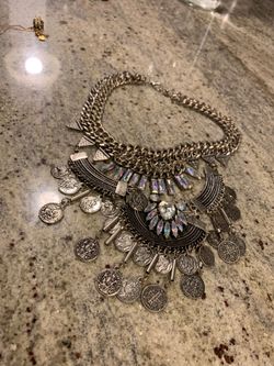 Urban outfitters necklace