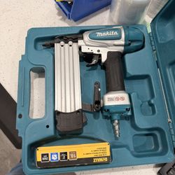 Makita Nailers & Staplers AF506 For Sale!! 
