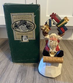 8 1/2" Santa & Gifts Musical Figurine David Frykman Portfolio Christmas Collection 1995 DF1010М Box