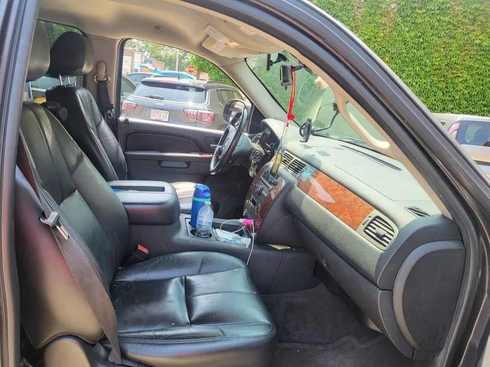 2010 Chevrolet Suburban