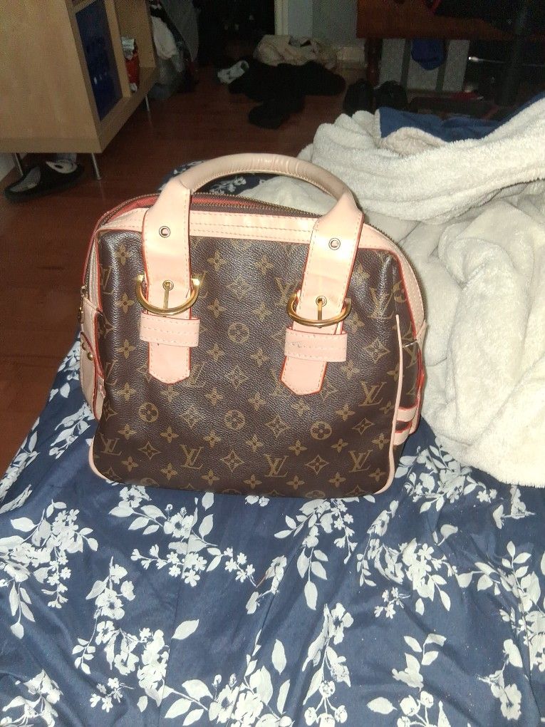 LV Purse